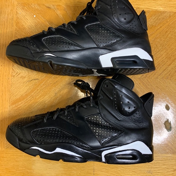 Jordan 6 - Picture 2 of 4